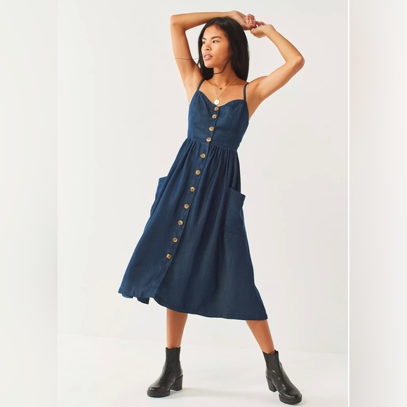 NWOT- Urban Outfitters Emilia Chambray Button-Down Denim Midi Dress - Picture 4 of 6